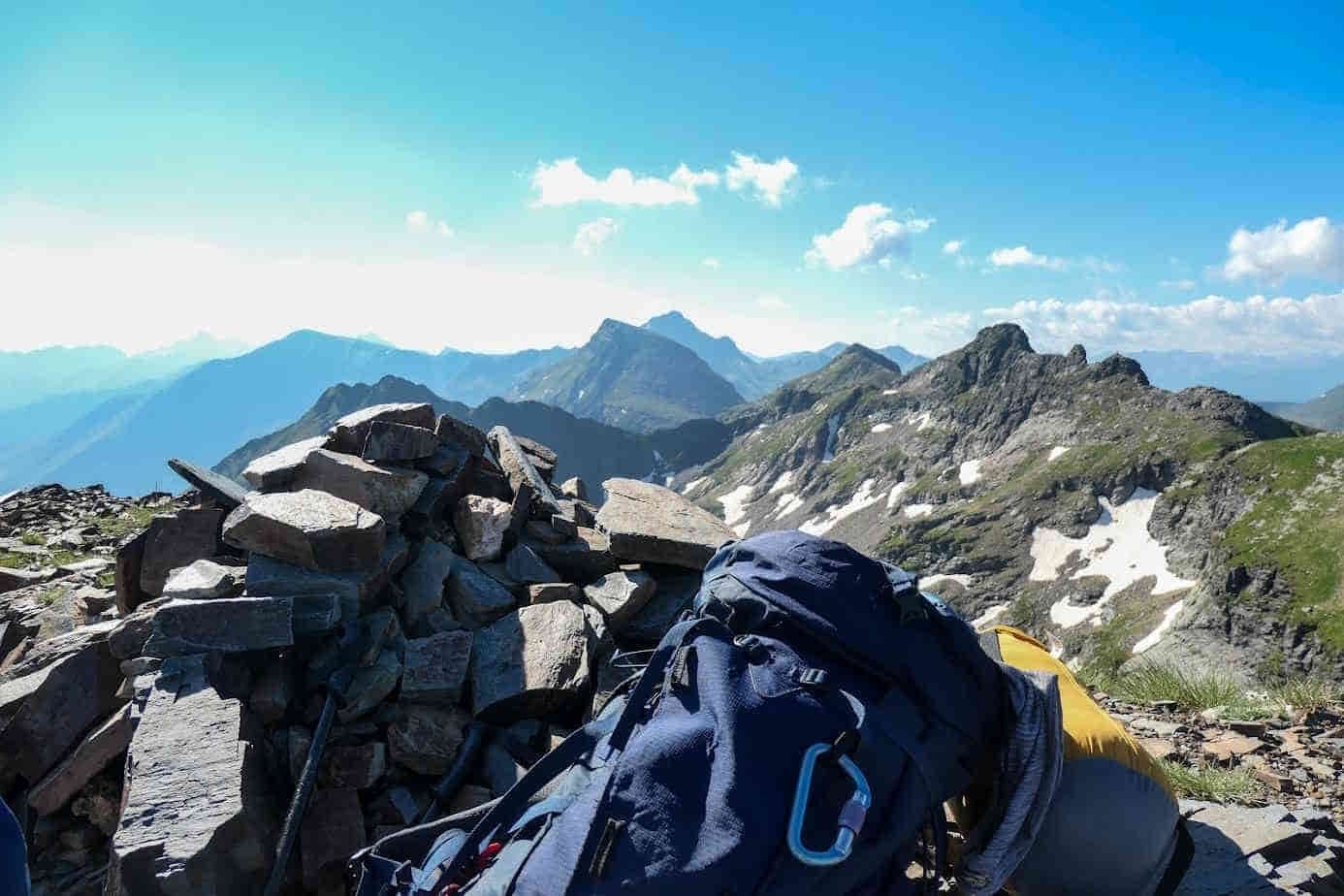Panorama alpin, ambiance exploration du catalogue Hiking3000