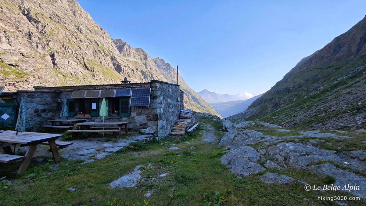 Le refuge d'Ambin, petit et en pierre, exactement comme je les aime