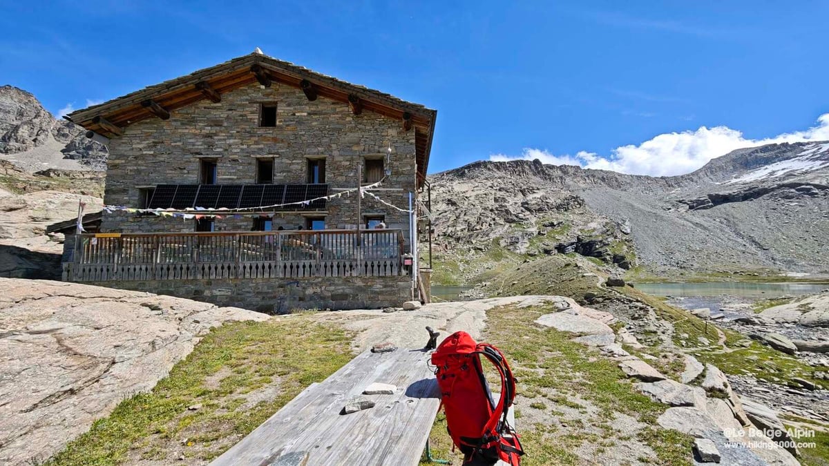 Le Refuge du Carro, bivouac au soleil après une bonne montée