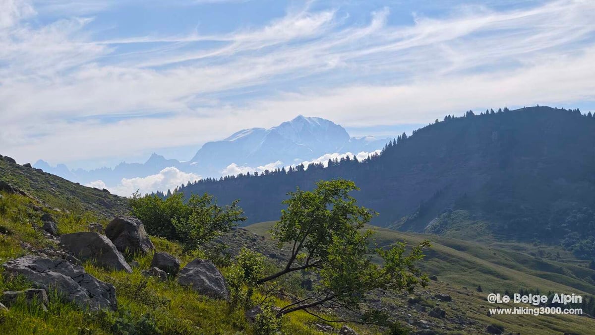 Dernier regard sur le massif en descendant