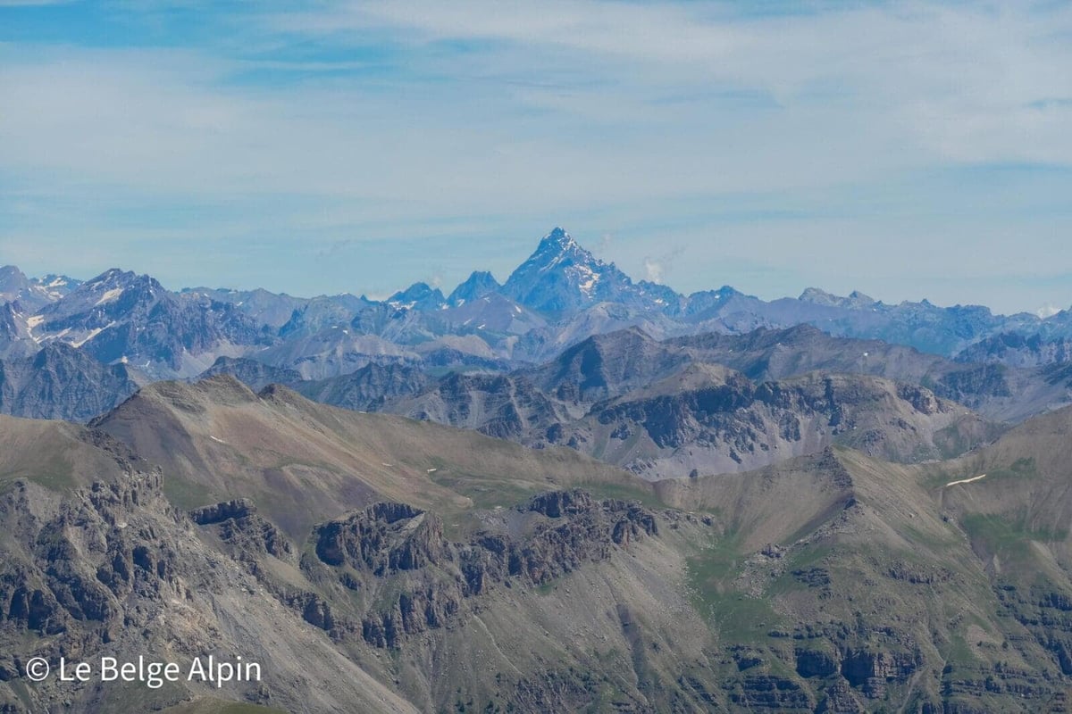 Le Mont Viso en zoom, silhouette inconfondible