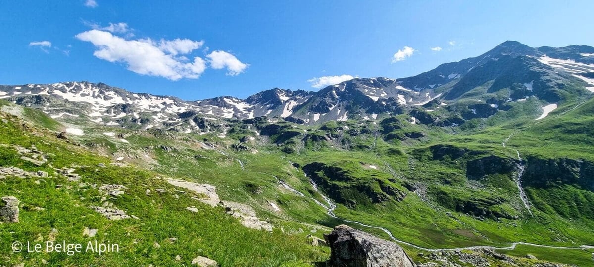 17h12 — retour dans le vallon vert, la boucle se referme