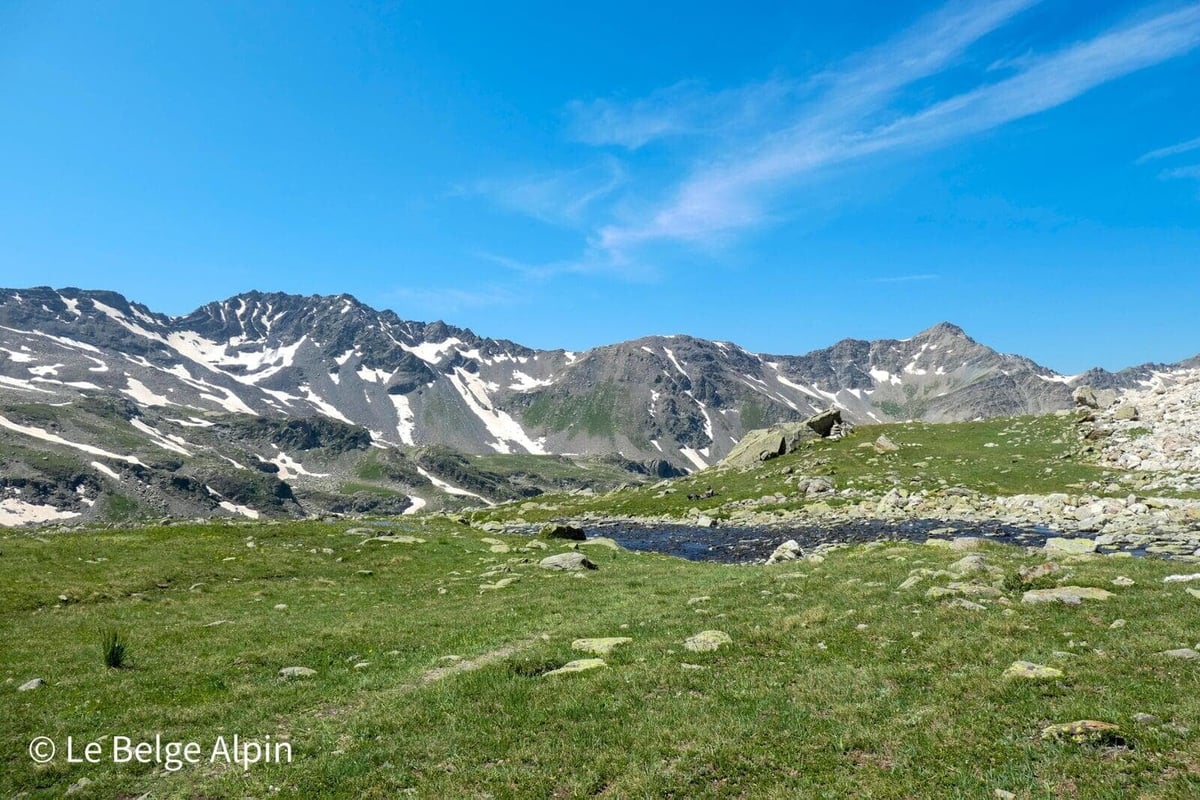 Plateau haut, le décor bascule en haute montagne