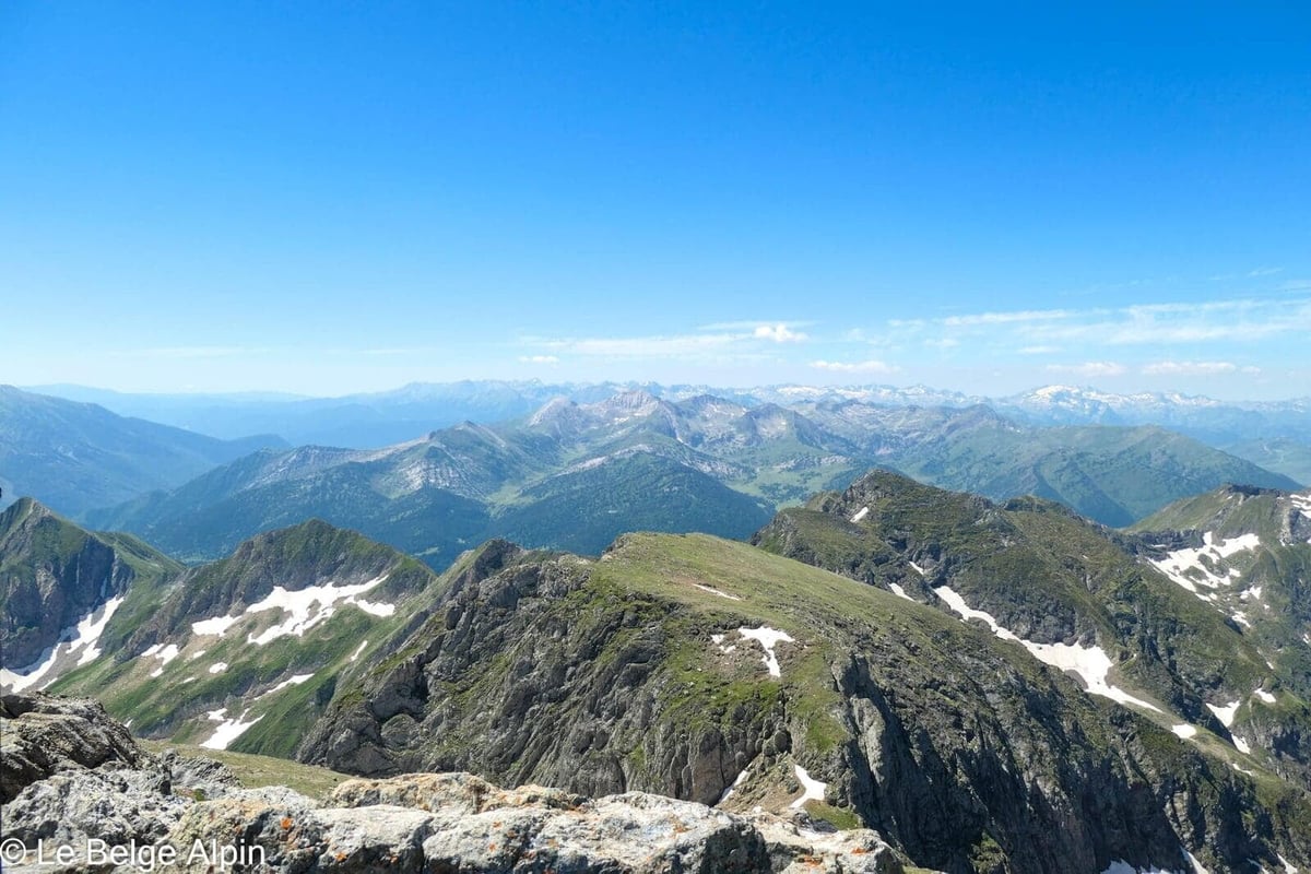 Refuge des Estagnous — camp de base historique du Valier