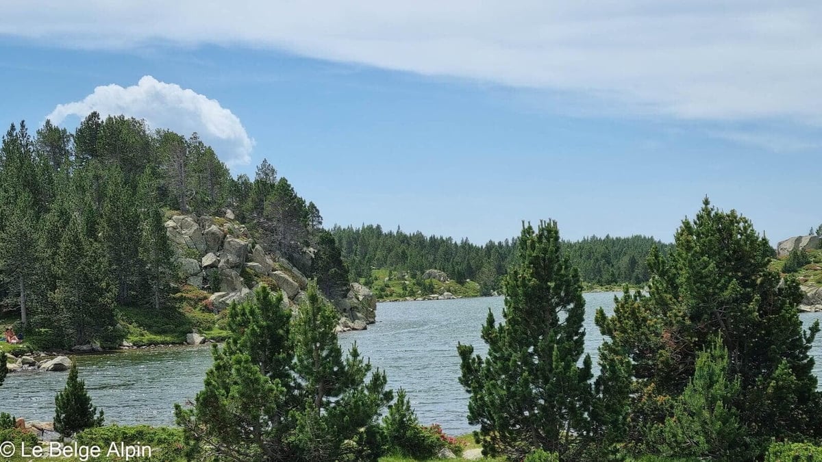 Un des douze lacs — chacun a son ambiance