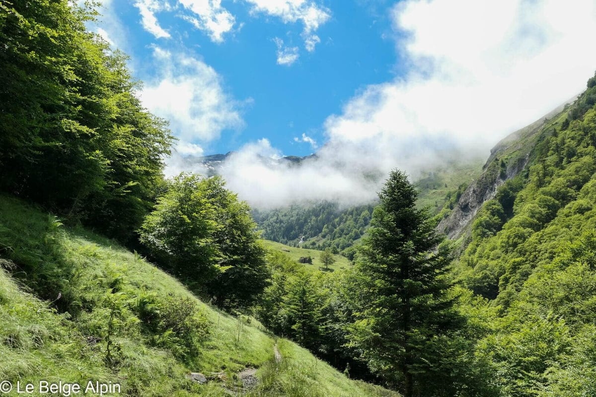 Étang d'Araing, arrivée au refuge après 1200 m de D+