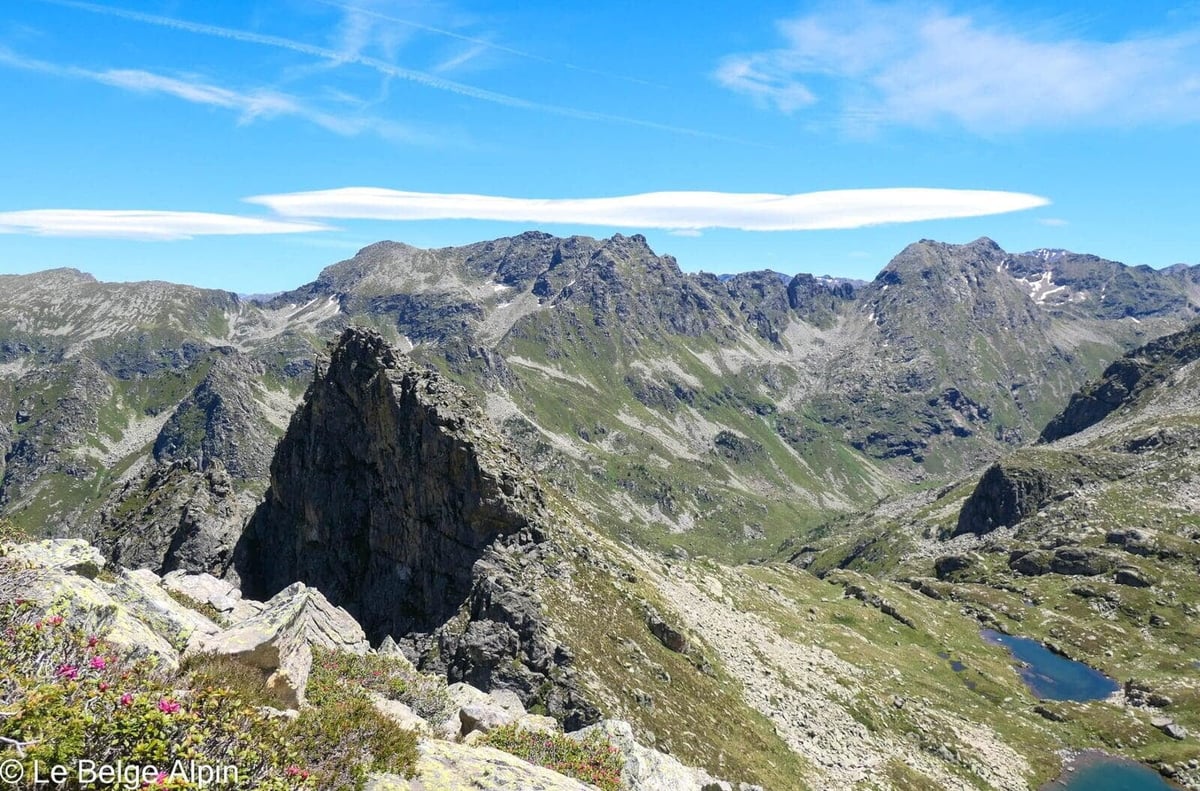 Pic des Redouneilles des Vaches (Ariège — 2485m)