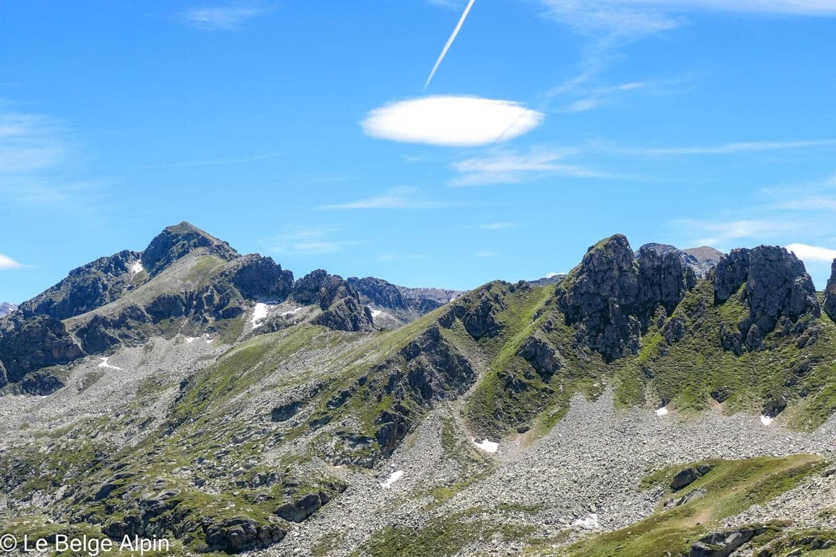 Panorama plein ouest, dentelle de silhouettes
