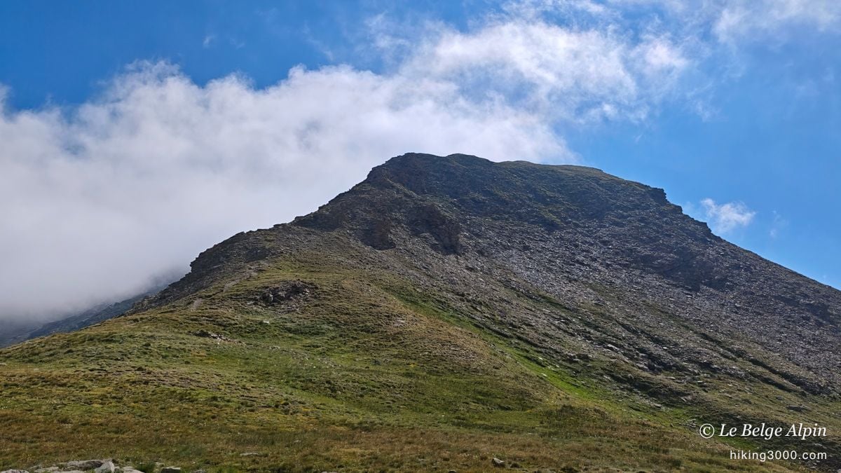 The Signal's summit pyramid, dry and rocky